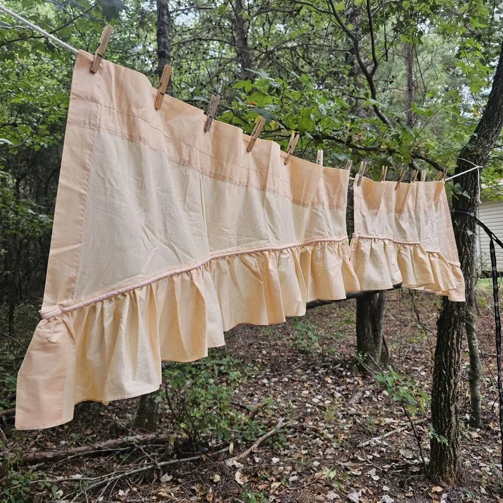 Vintage Croscill Peach Ruffled Valance Curtains 80s 90s Cottagecore Rod Pocket